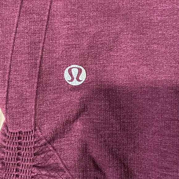 Lululemon Flow And Go Ruched Crop Legging In Mulberry Size 4 EUC - Picture 3 of 4